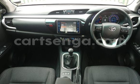 Buy Used Toyota Hilux Silver Car in Ezulwini in Hhohho Buy Used Toyota Hilux Silver Car in Ezulwini in Hhohho