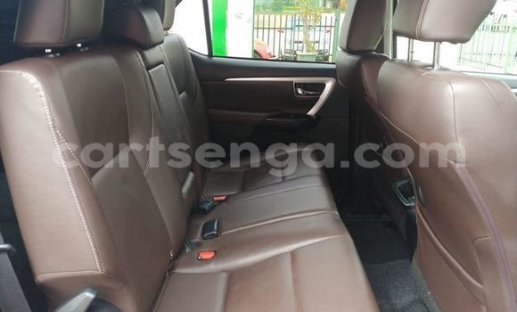 Acheter Occasion Voiture Toyota Fortuner Gris à Ezulwini, Hhohho Acheter Occasion Voiture Toyota Fortuner Gris à Ezulwini, Hhohho