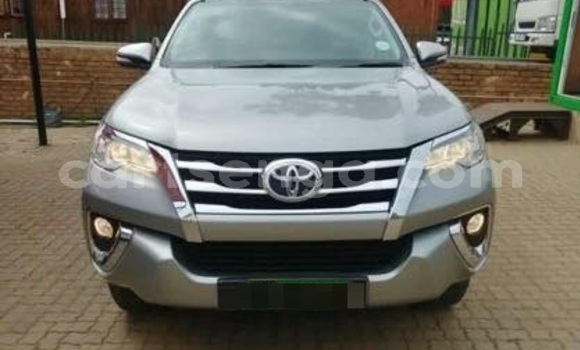 Acheter Occasion Voiture Toyota Fortuner Gris à Ezulwini, Hhohho Acheter Occasion Voiture Toyota Fortuner Gris à Ezulwini, Hhohho