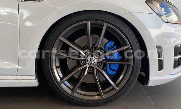 Buy Used Volkswagen Golf R White Car in Nhlangano in Shiselweni District Buy Used Volkswagen Golf R White Car in Nhlangano in Shiselweni District