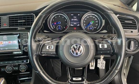 Buy Used Volkswagen Golf R White Car in Nhlangano in Shiselweni District Buy Used Volkswagen Golf R White Car in Nhlangano in Shiselweni District