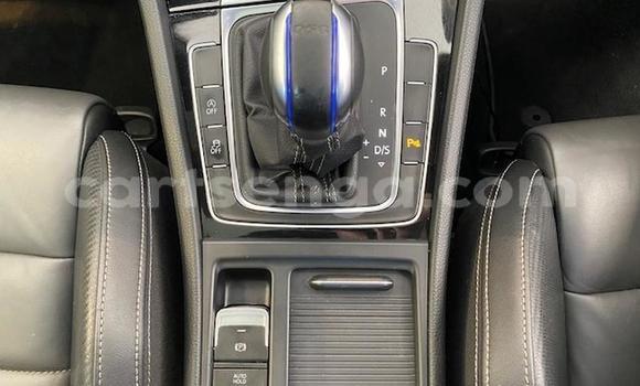 Buy Used Volkswagen Golf R White Car in Nhlangano in Shiselweni District Buy Used Volkswagen Golf R White Car in Nhlangano in Shiselweni District