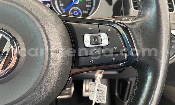 Buy Used Volkswagen Golf R White Car in Nhlangano in Shiselweni District Buy Used Volkswagen Golf R White Car in Nhlangano in Shiselweni District