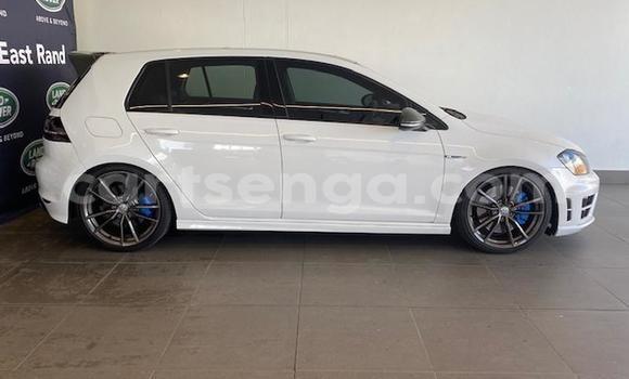Buy Used Volkswagen Golf R White Car in Nhlangano in Shiselweni District Buy Used Volkswagen Golf R White Car in Nhlangano in Shiselweni District