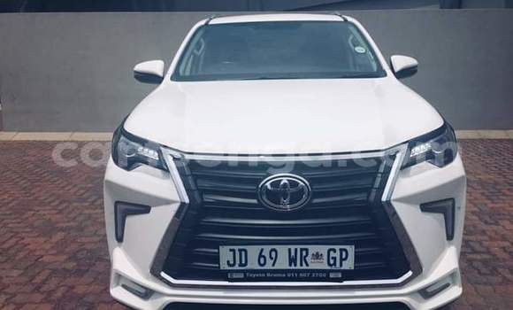 Buy Used Toyota Fortuner White Car in Nhlangano in Shiselweni District Buy Used Toyota Fortuner White Car in Nhlangano in Shiselweni District