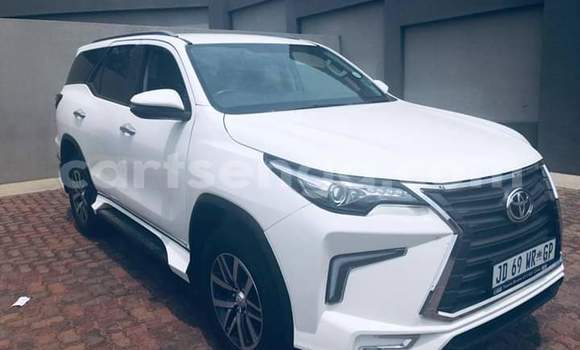 Buy Used Toyota Fortuner White Car in Nhlangano in Shiselweni District Buy Used Toyota Fortuner White Car in Nhlangano in Shiselweni District
