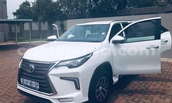 Buy Used Toyota Fortuner White Car in Nhlangano in Shiselweni District Buy Used Toyota Fortuner White Car in Nhlangano in Shiselweni District