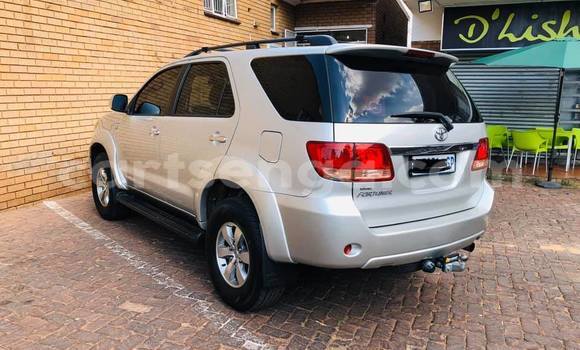 Buy Used Toyota Fortuner Silver Car in Nhlangano in Shiselweni District Buy Used Toyota Fortuner Silver Car in Nhlangano in Shiselweni District