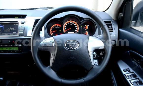 Buy Used Toyota Hilux White Car in Mbabane in Manzini Buy Used Toyota Hilux White Car in Mbabane in Manzini