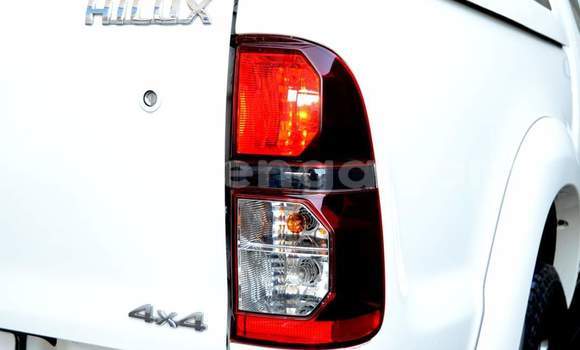 Buy Used Toyota Hilux White Car in Mbabane in Manzini Buy Used Toyota Hilux White Car in Mbabane in Manzini