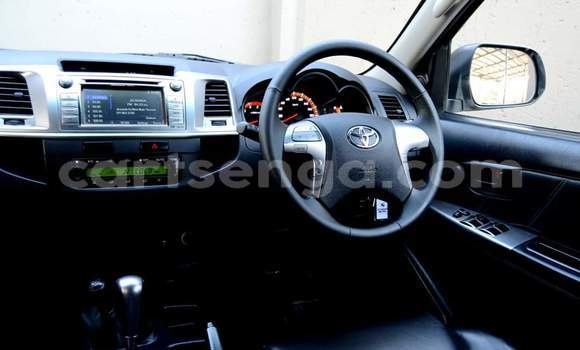 Buy Used Toyota Hilux White Car in Mbabane in Manzini Buy Used Toyota Hilux White Car in Mbabane in Manzini
