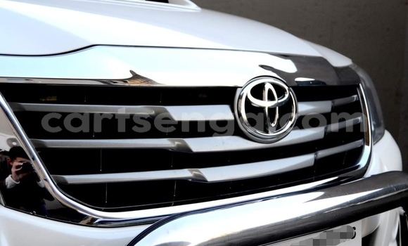 Buy Used Toyota Hilux White Car in Mbabane in Manzini Buy Used Toyota Hilux White Car in Mbabane in Manzini