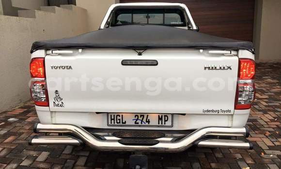 Nunua Ilio tumika Toyota Hilux White Gari ndani ya Ezulwini nchini Hhohho Nunua Ilio tumika Toyota Hilux White Gari ndani ya Ezulwini nchini Hhohho