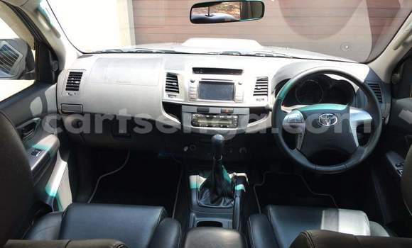 Buy Used Toyota Hilux Silver Car in Mbabane in Manzini Buy Used Toyota Hilux Silver Car in Mbabane in Manzini