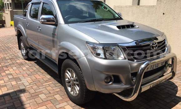 Buy Used Toyota Hilux Silver Car in Mbabane in Manzini Buy Used Toyota Hilux Silver Car in Mbabane in Manzini