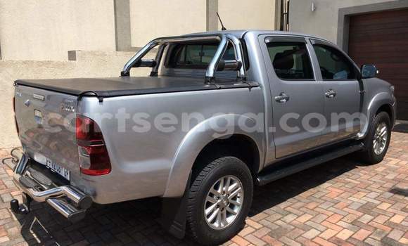Buy Used Toyota Hilux Silver Car in Mbabane in Manzini Buy Used Toyota Hilux Silver Car in Mbabane in Manzini