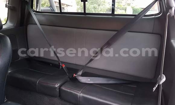 Buy Used Toyota Hilux White Car in Nhlangano in Shiselweni District Buy Used Toyota Hilux White Car in Nhlangano in Shiselweni District