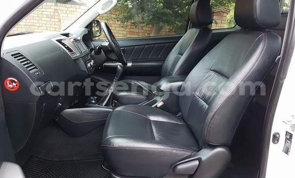 Buy Used Toyota Hilux White Car in Nhlangano in Shiselweni District Buy Used Toyota Hilux White Car in Nhlangano in Shiselweni District