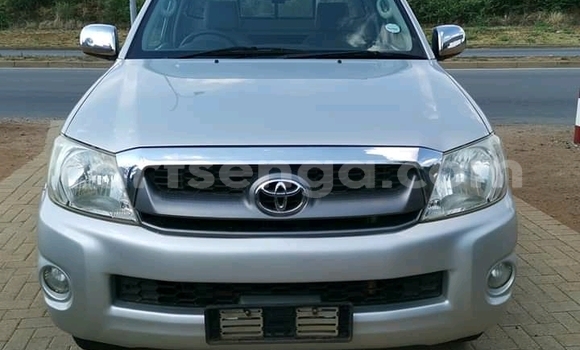 Nunua Ilio tumika Toyota Hilux Silver Gari ndani ya Manzini nchini Manzini Nunua Ilio tumika Toyota Hilux Silver Gari ndani ya Manzini nchini Manzini