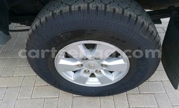 Nunua Ilio tumika Toyota Hilux Silver Gari ndani ya Manzini nchini Manzini Nunua Ilio tumika Toyota Hilux Silver Gari ndani ya Manzini nchini Manzini