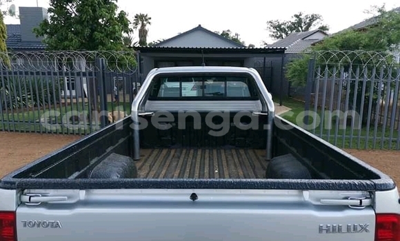 Nunua Ilio tumika Toyota Hilux Silver Gari ndani ya Manzini nchini Manzini Nunua Ilio tumika Toyota Hilux Silver Gari ndani ya Manzini nchini Manzini