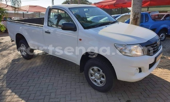 Acheter Occasion Voiture Toyota Hilux Blanc à Nhlangano, Shiselweni District Acheter Occasion Voiture Toyota Hilux Blanc à Nhlangano, Shiselweni District