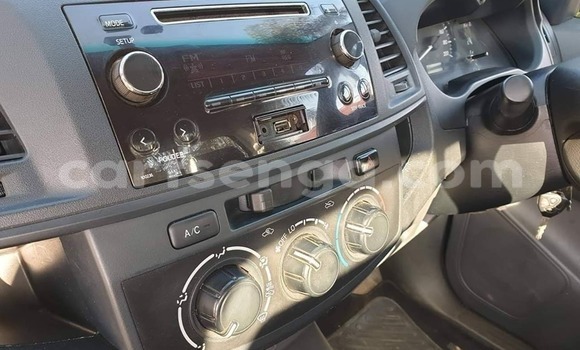 Buy Used Toyota Hilux White Car in Nhlangano in Shiselweni District Buy Used Toyota Hilux White Car in Nhlangano in Shiselweni District