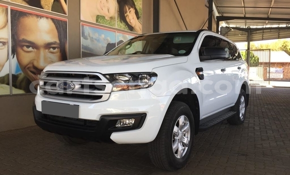 Buy Used Ford Everest White Car in Ezulwini in Hhohho Buy Used Ford Everest White Car in Ezulwini in Hhohho