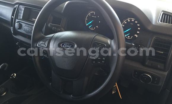 Buy Used Ford Everest White Car in Ezulwini in Hhohho Buy Used Ford Everest White Car in Ezulwini in Hhohho