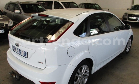 Nunua Ilio tumika Ford Focus White Gari ndani ya Ezulwini nchini Hhohho Nunua Ilio tumika Ford Focus White Gari ndani ya Ezulwini nchini Hhohho