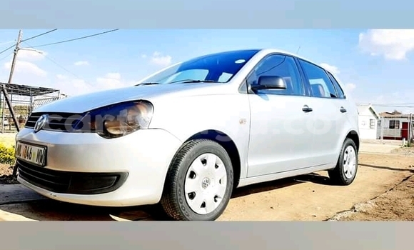 Acheter Occasion Voiture Volkswagen Polo Gris à Bulembu, Hhohho Acheter Occasion Voiture Volkswagen Polo Gris à Bulembu, Hhohho