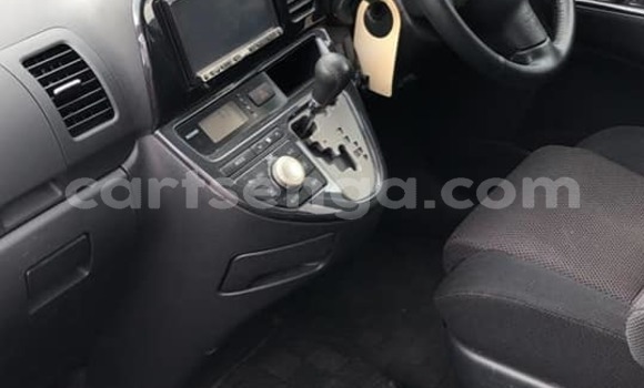 Nunua Ilio tumika Toyota Noah Silver Gari ndani ya Bhunya nchini Manzini Nunua Ilio tumika Toyota Noah Silver Gari ndani ya Bhunya nchini Manzini