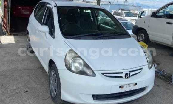 Nunua Ilio tumika Honda FIT White Gari ndani ya Bhunya nchini Manzini