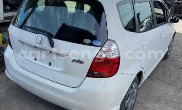 Buy Used Honda FIT White Car in Bhunya in Manzini Buy Used Honda FIT White Car in Bhunya in Manzini
