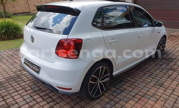 Nunua Ilio tumika Volkswagen Polo GTI White Gari ndani ya Manzini nchini Manzini Nunua Ilio tumika Volkswagen Polo GTI White Gari ndani ya Manzini nchini Manzini