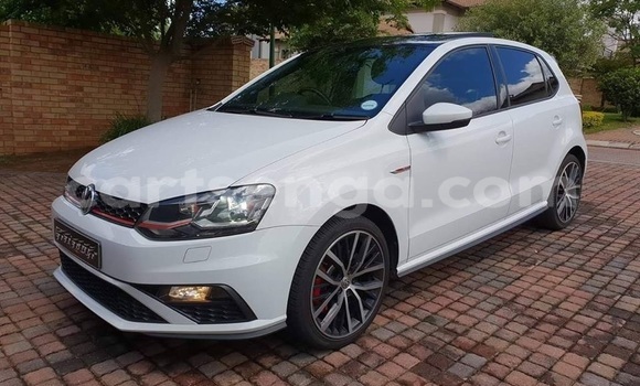Nunua Ilio tumika Volkswagen Polo GTI White Gari ndani ya Manzini nchini Manzini Nunua Ilio tumika Volkswagen Polo GTI White Gari ndani ya Manzini nchini Manzini