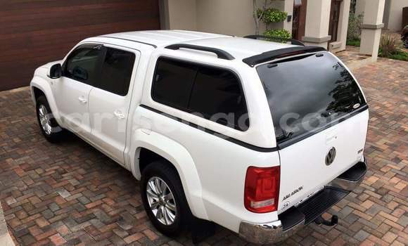 Buy Used Volkswagen Amarok White Car in Mbabane in Manzini Buy Used Volkswagen Amarok White Car in Mbabane in Manzini