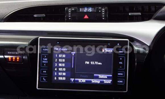 Nunua Ilio tumika Toyota Hilux White Gari ndani ya Manzini nchini Manzini Nunua Ilio tumika Toyota Hilux White Gari ndani ya Manzini nchini Manzini