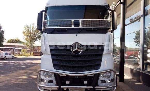 Medium with watermark mercedes benz 2644 manzini mbabane 21166