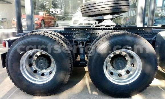 Nunua Ilio tumika Mercedes‒Benz 2644 White Lori ndani ya Mbabane nchini Manzini Nunua Ilio tumika Mercedes‒Benz 2644 White Lori ndani ya Mbabane nchini Manzini