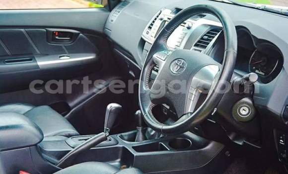 Nunua Ilio tumika Toyota Hilux White Gari ndani ya Mbabane nchini Manzini Nunua Ilio tumika Toyota Hilux White Gari ndani ya Mbabane nchini Manzini