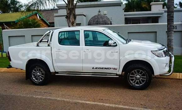 Nunua Ilio tumika Toyota Hilux White Gari ndani ya Mbabane nchini Manzini Nunua Ilio tumika Toyota Hilux White Gari ndani ya Mbabane nchini Manzini
