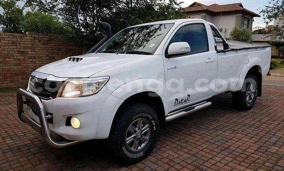 Buy Used Toyota Hilux White Car in Mbabane in Manzini Buy Used Toyota Hilux White Car in Mbabane in Manzini