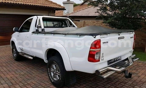Buy Used Toyota Hilux White Car in Mbabane in Manzini Buy Used Toyota Hilux White Car in Mbabane in Manzini