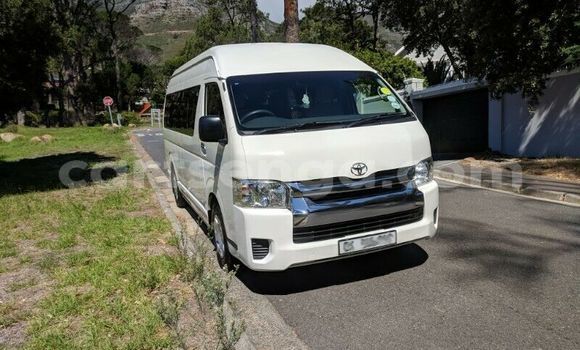 Buy Used Toyota Hiace White Car in Mbabane in Manzini Buy Used Toyota Hiace White Car in Mbabane in Manzini
