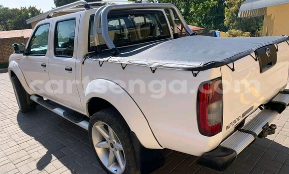 Buy Used Nissan NP 300 White Car in Mbabane in Manzini Buy Used Nissan NP 300 White Car in Mbabane in Manzini