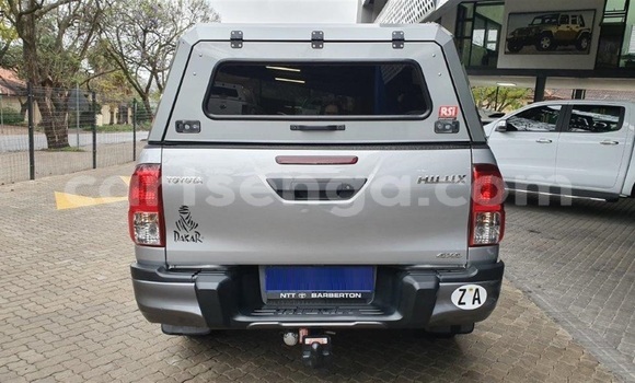 Buy Used Toyota Hilux Silver Car in Mbabane in Manzini Buy Used Toyota Hilux Silver Car in Mbabane in Manzini