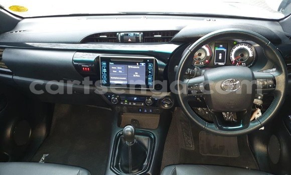 Buy Used Toyota Hilux Silver Car in Mbabane in Manzini Buy Used Toyota Hilux Silver Car in Mbabane in Manzini