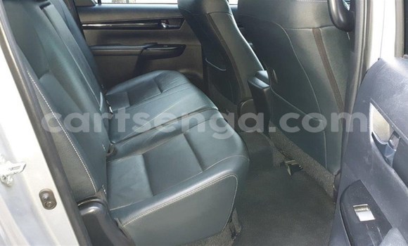 Buy Used Toyota Hilux Silver Car in Mbabane in Manzini Buy Used Toyota Hilux Silver Car in Mbabane in Manzini