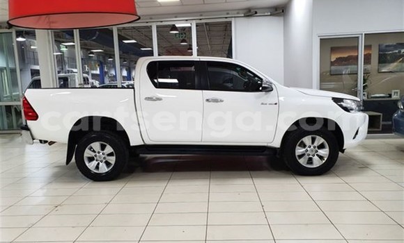 Buy Used Toyota Hilux White Car in Mbabane in Manzini Buy Used Toyota Hilux White Car in Mbabane in Manzini